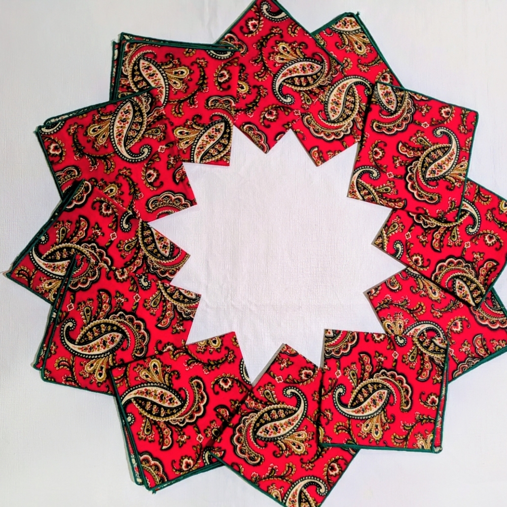 Christmas Paisley Cloth Cocktail Napkins Set Of 12 Red Green Gold